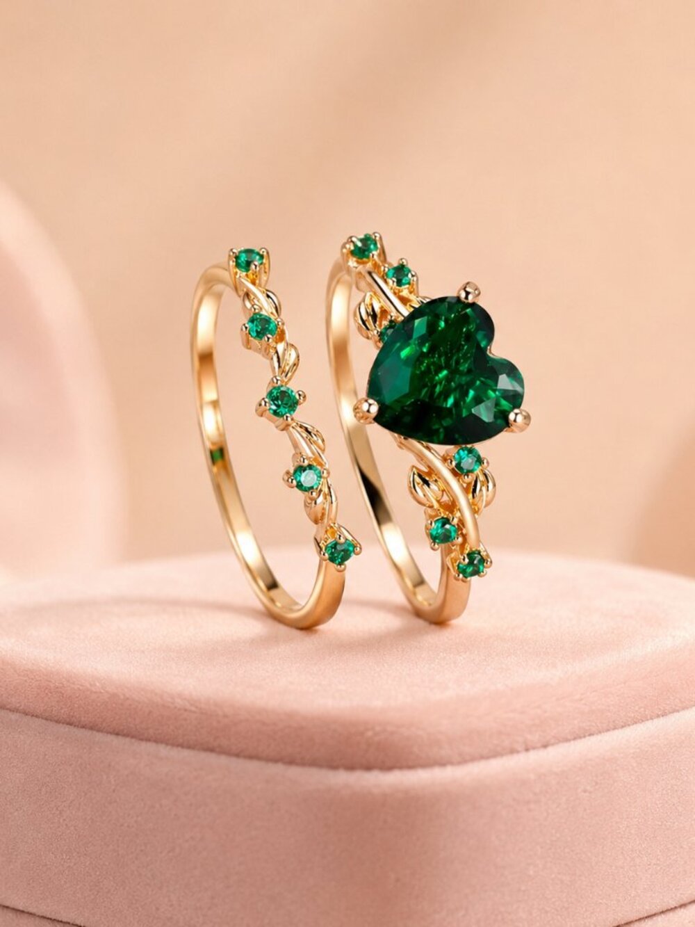 Emerald Green Heart Ring Set Gold Tone Floral Vine Size 8 NWT